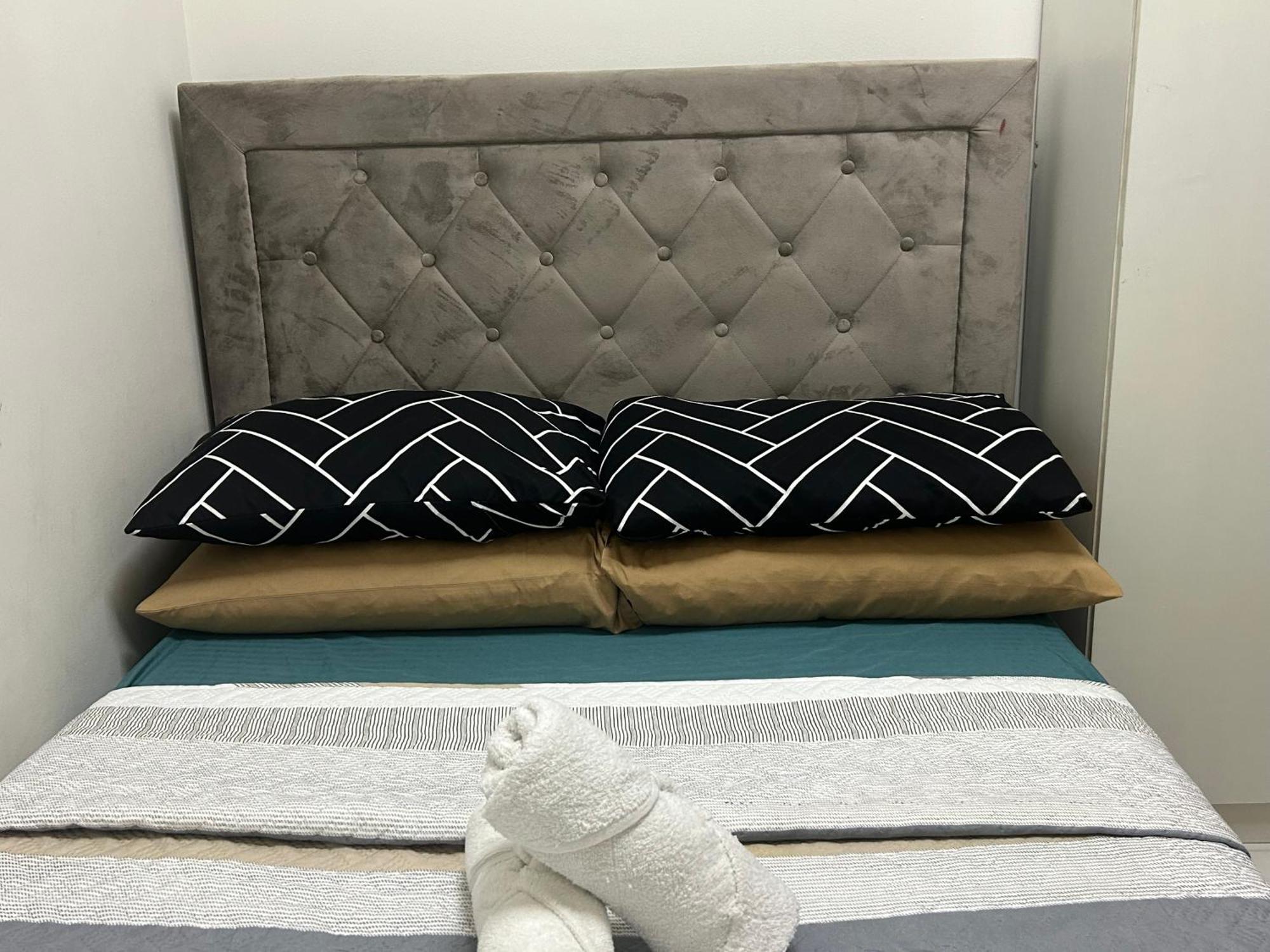 2Br Coast Residences マニラ市 エクステリア 写真